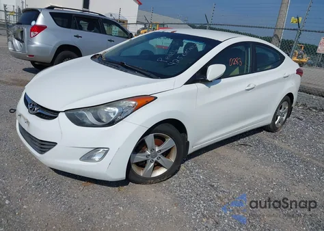 2013 Hyundai Elantra Gls/Limited z USA, uszkodzony, nr VIN 5NPDH4AE2DH407757